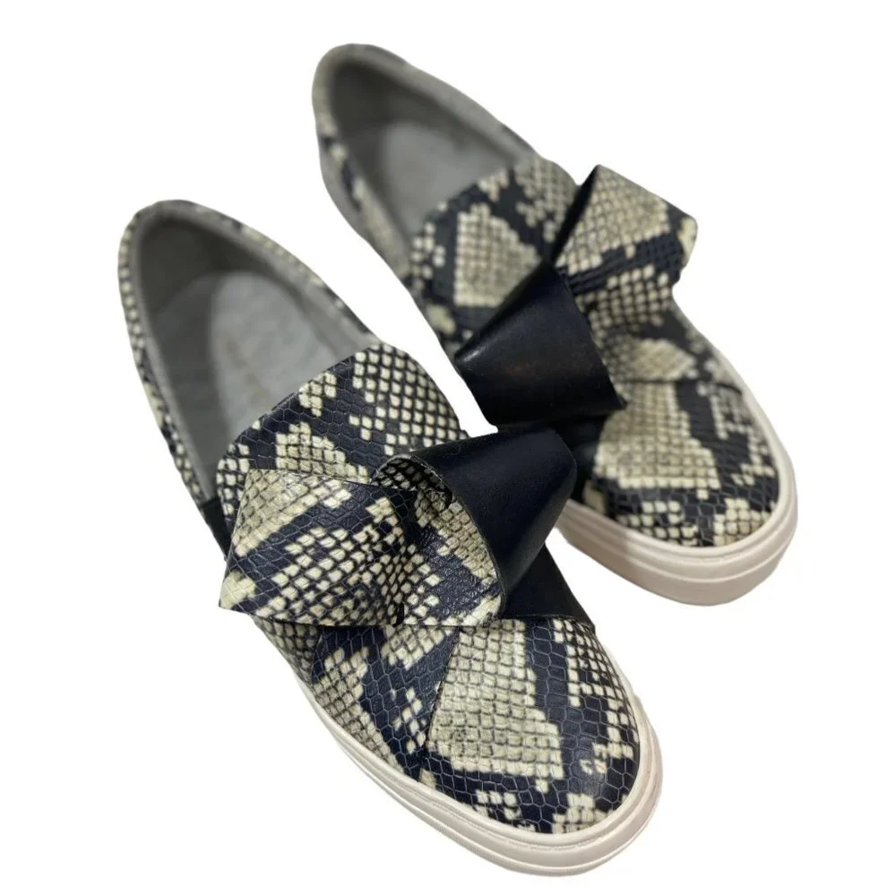 NINE WEST Women's Leather Faux Snakeskin Slip Ons Size 8.5 Med Sneakers Bows EUC
